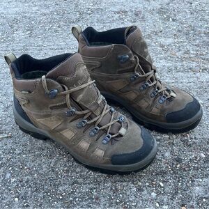 LL Bean Men's Brown Hiking Boots size 9 1/2